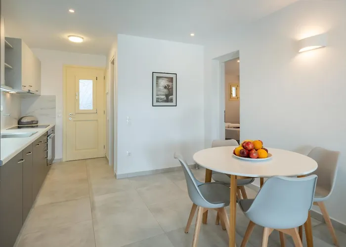 Julia's Studio, Familienfreundlich Am Meer,mit Xl Terrasse, Meerespanorama *